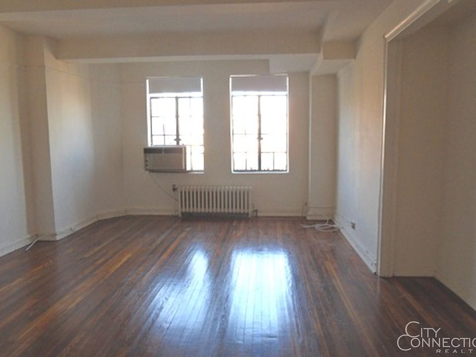 1st image of 312 E 42nd St #2506