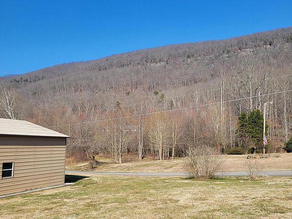 2nd image of 132 Ridgecrest Dr