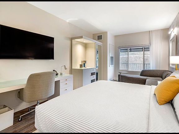 4th image of 26 Plaza Way