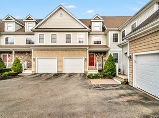 210 Regency Ln #210, Abington, MA 02351