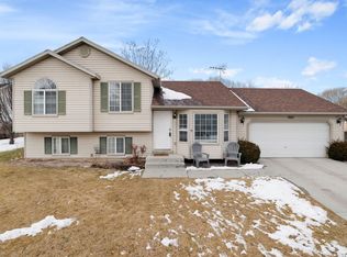 7927 N Sparrowhawk Cir, Eagle Mountain, UT 84005