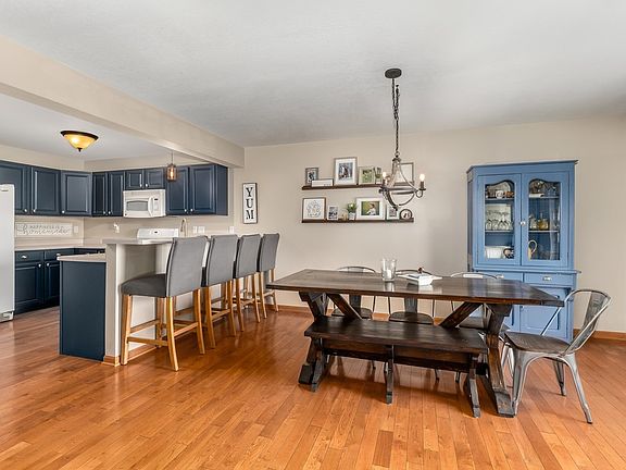 Spacious eating area