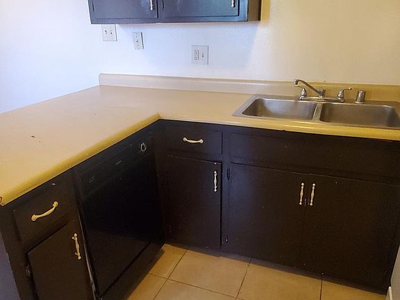 3rd image of 304 Western Skies Dr SE APT 3