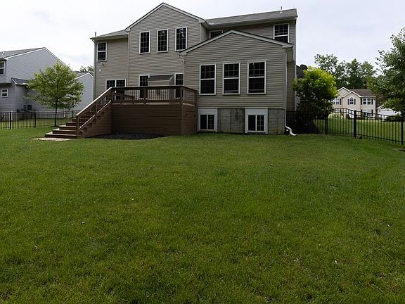 5th image of 37860 Avalon Dr