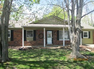 610 Valmar Dr, Marion, IL 62959