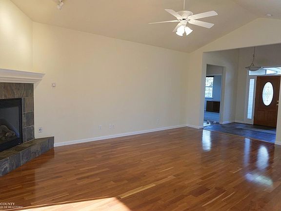 4th image of 11685 Tammy Way