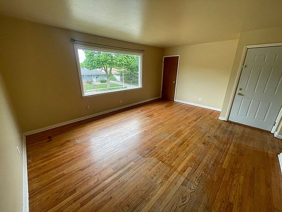 2nd image of 6221-6223 W Thurston Ave