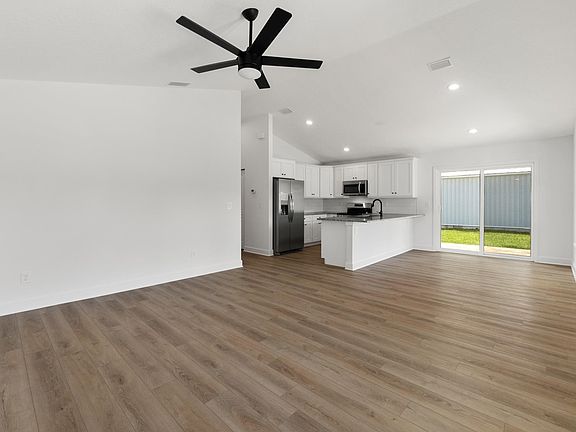 4th image of 2948 N 7th St