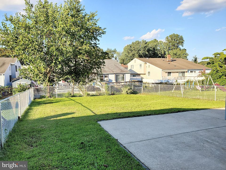 2nd image of 215 Welsh Ave