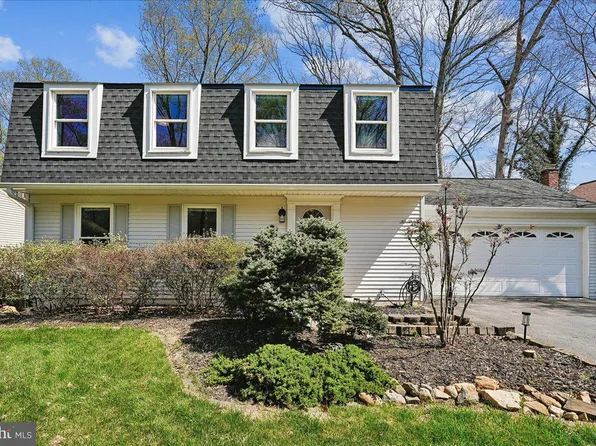 15803 Edgewood Dr, Dumfries, VA 22025