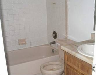 4th image of 2044 Las Palmas Cir