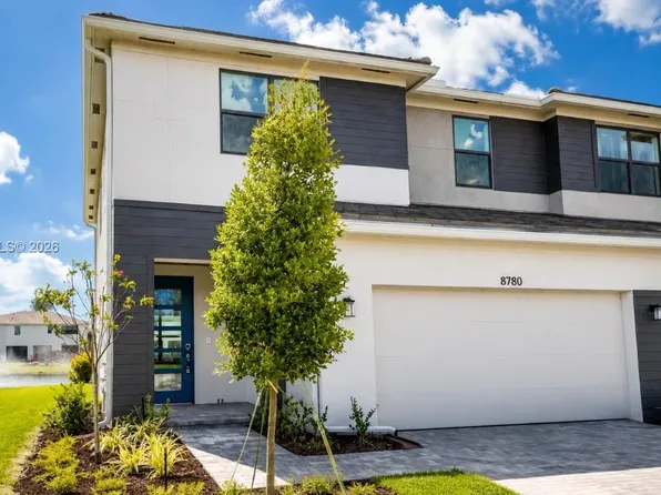 8780 Antarus Dr, Lake Worth, FL 33467