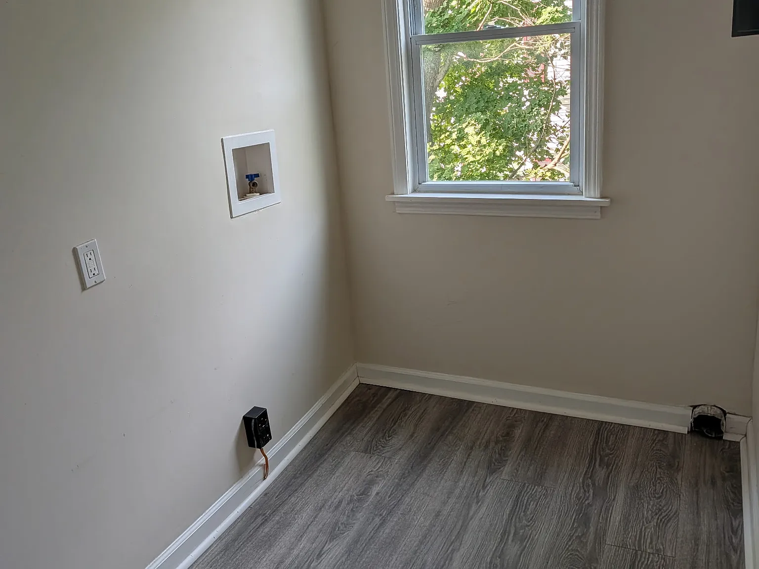 2 bed, 1000 sqft, $1,500 — Photo 1