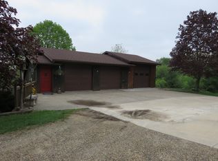 23585 Ridge Rd #E28, Anamosa, IA 52205