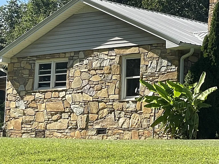 1025 Adams Place Rd — Photo 7