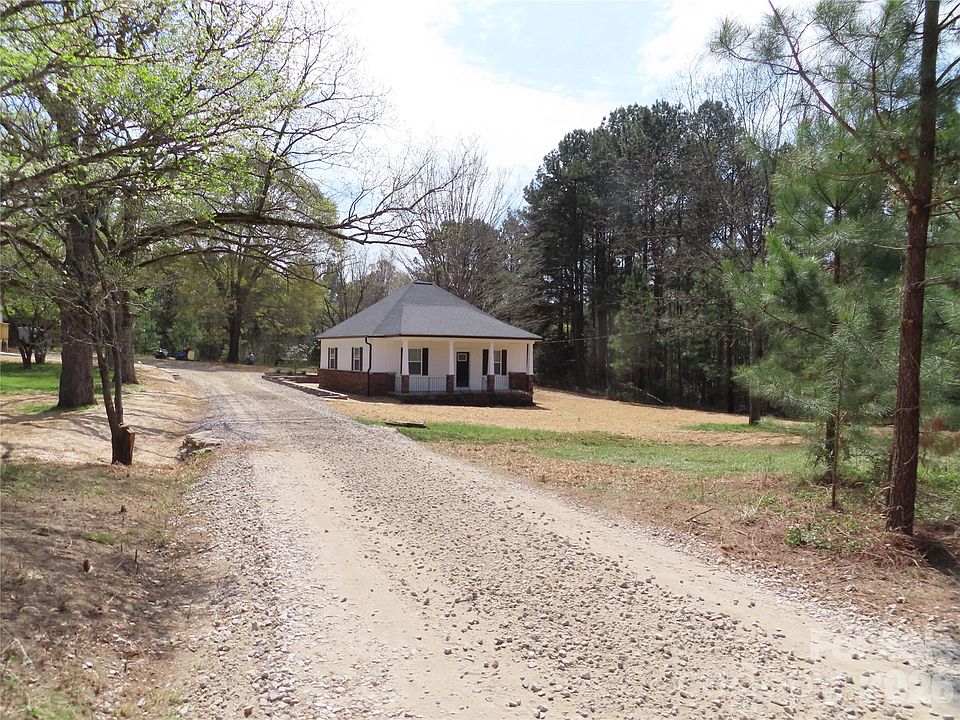 1st image of 3095 Hillcrest Rd