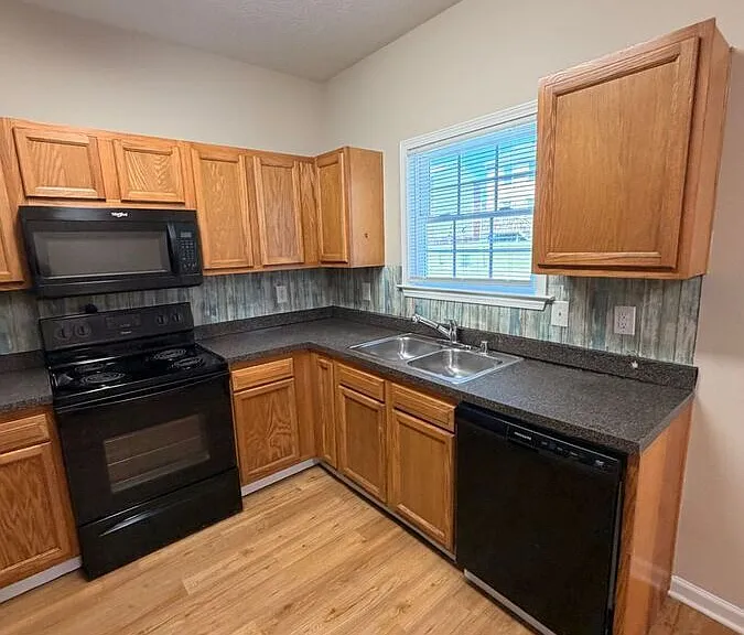 223 Ridgewood Dr — Photo 21