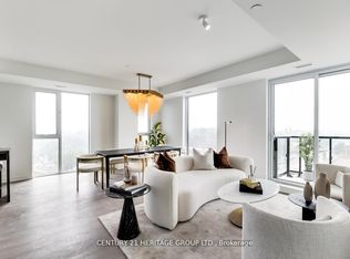 185 Alberta Ave #907, Toronto, ON M6C 0A5