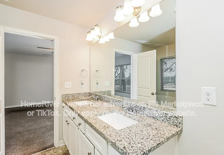 196 Daisy Cir — Photo 8