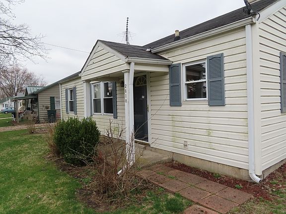 3rd image of 2618 S Tacoma Ave