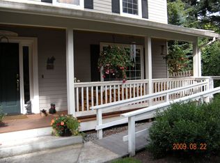 277 Grow Ave NW, Bainbridge Island, WA 98110