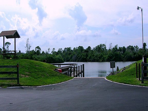 St Lucie Locks Boat Ramp 1/4 mile away