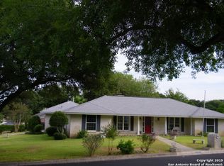 5903 Winterhaven Dr, Windcrest, TX 78239