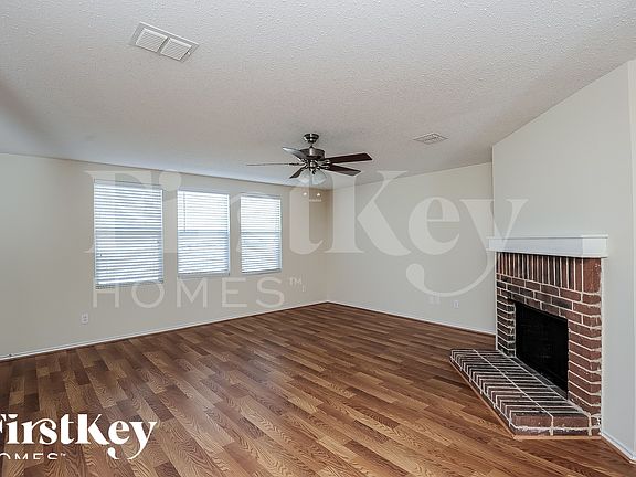 2nd image of 4004 German Pointer Way