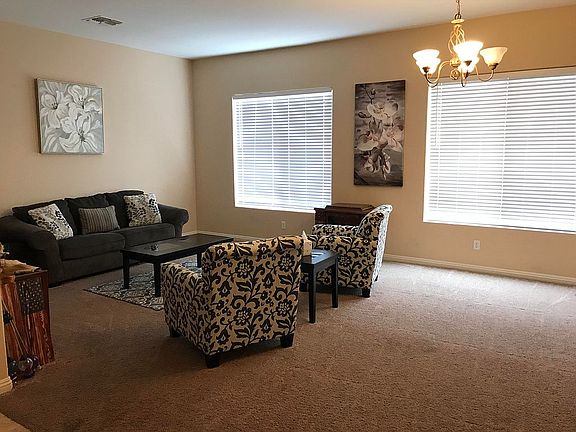 3rd image of 1551 E Yellowstone Pl