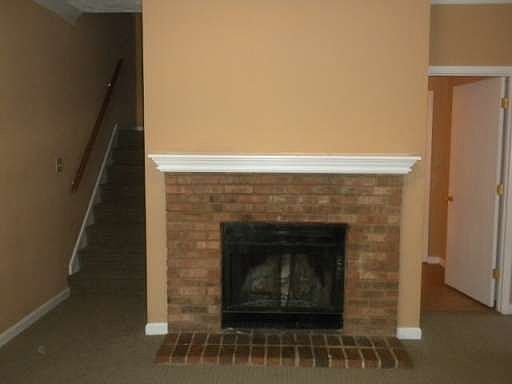 3rd image of 889 Park Pl NE