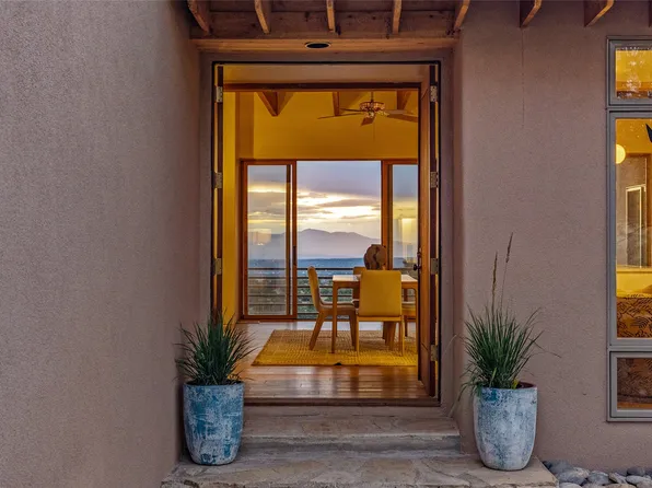 104 Cloudstone Dr, Santa Fe, NM 87505