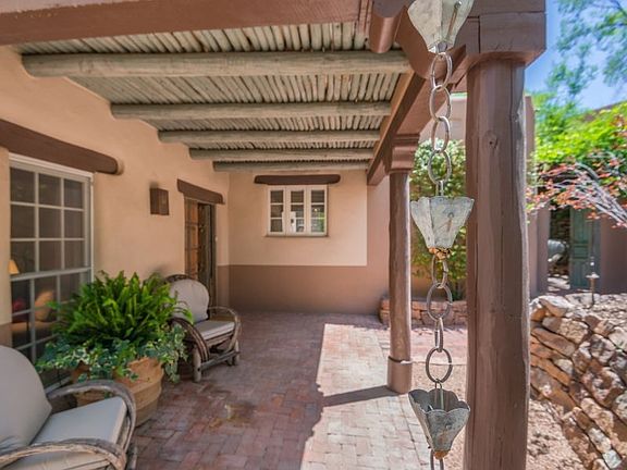 2nd image of 586 1/2 Camino Del Monte Sol