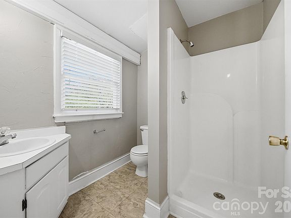 15th image of 121 5th Ave NE