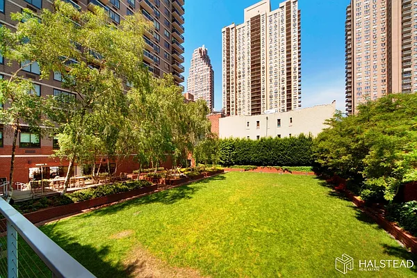 Rented by Halstead Real Estate | media 23