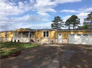 118 Alum Crk E, Smithville, TX 78957