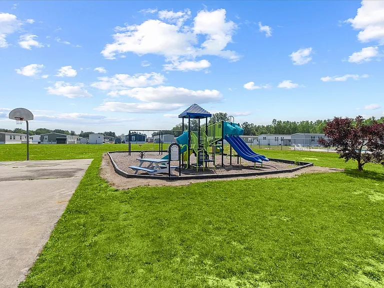 Lakeview Meadows — Photo 26