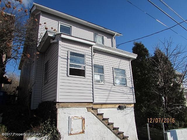 2nd image of 551 N Wyoming St
