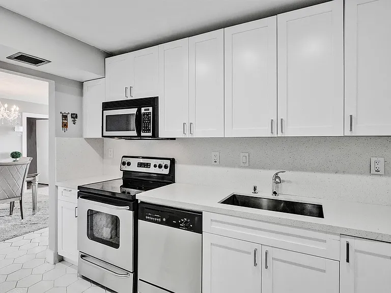 3701 N Country Club Dr #605 — Photo 18