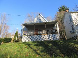1247 Moore St, Zanesville, OH 43701