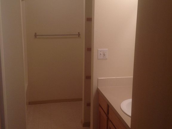 5th image of 2427 Farrell Dr #2429