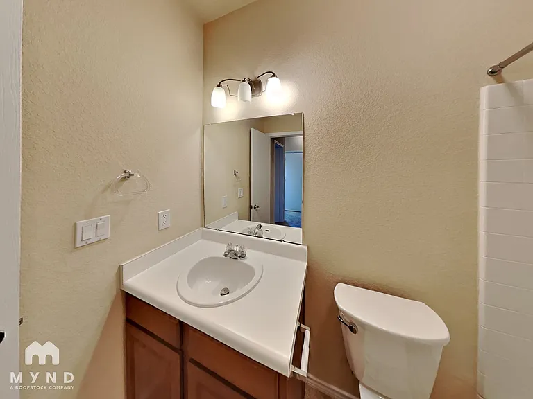 2216 Zach Scott St — Photo 13