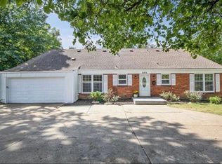 8416 State Line Rd, Leawood, KS 66206