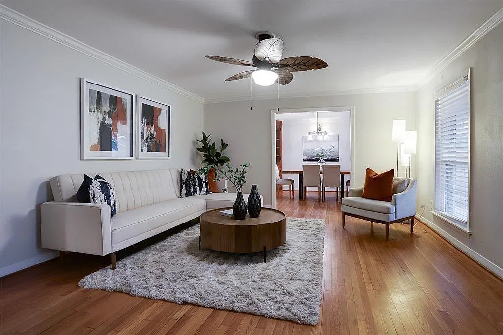 3 bed, 2.0 bath, 2325 sqft, $3,300 — Photo 3