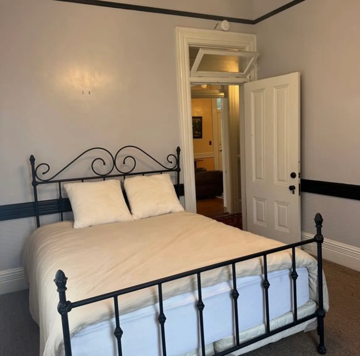 1 bed, 1.5 bath, 200 sqft, $1,850 — Photo 2