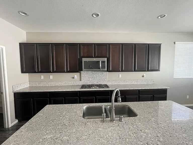 1327 Orchis Ln — Photo 7