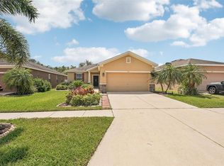 563 19th St NW, Ruskin, FL 33570