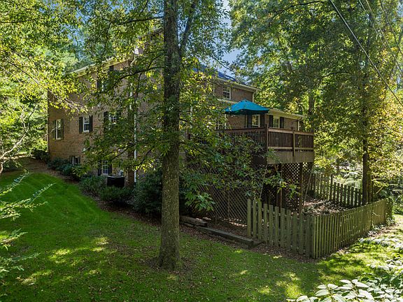 4th image of 198 Woodcliff Cir