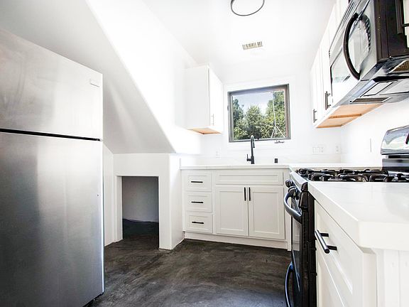 2nd image of 1342 N Highland Ave APT 2