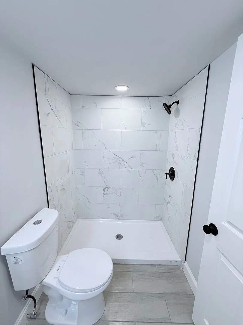 1111 50th Avenue Plz W — Photo 4