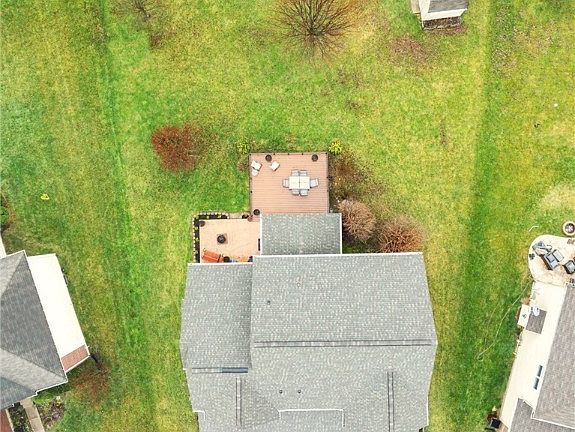 3rd image of 105 Pleasant Chase